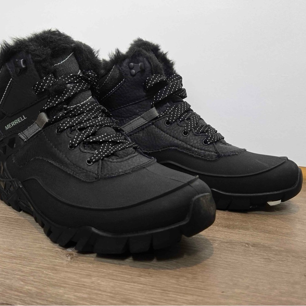 Merrell Women's Black Winter Boots